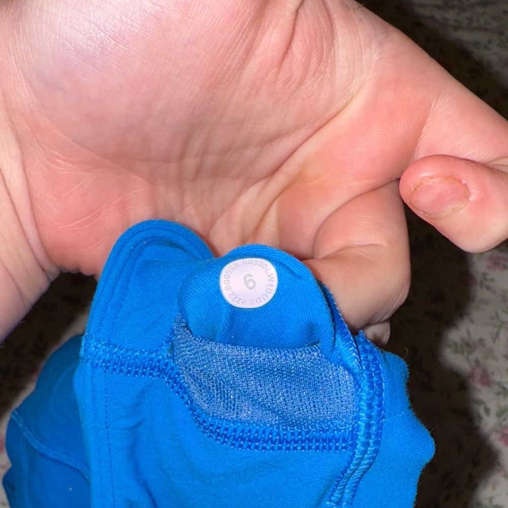 lululemon athletica Blue Tank Top. like new. - Picture 4 of 5